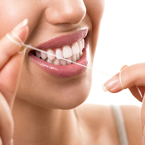 میدونستی استفاده از نخ دندان باعث جلوگیری از….